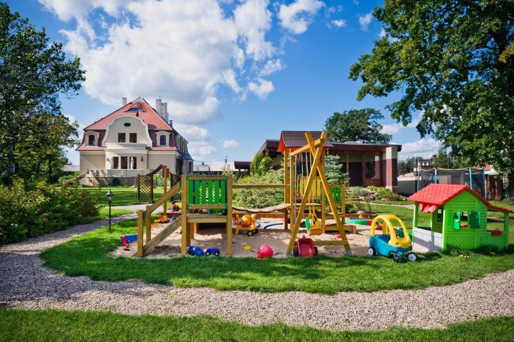 Villa Cztery Pory Roku Zbaszynek Bagian luar foto