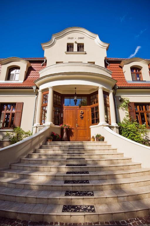 Villa Cztery Pory Roku Zbaszynek Bagian luar foto